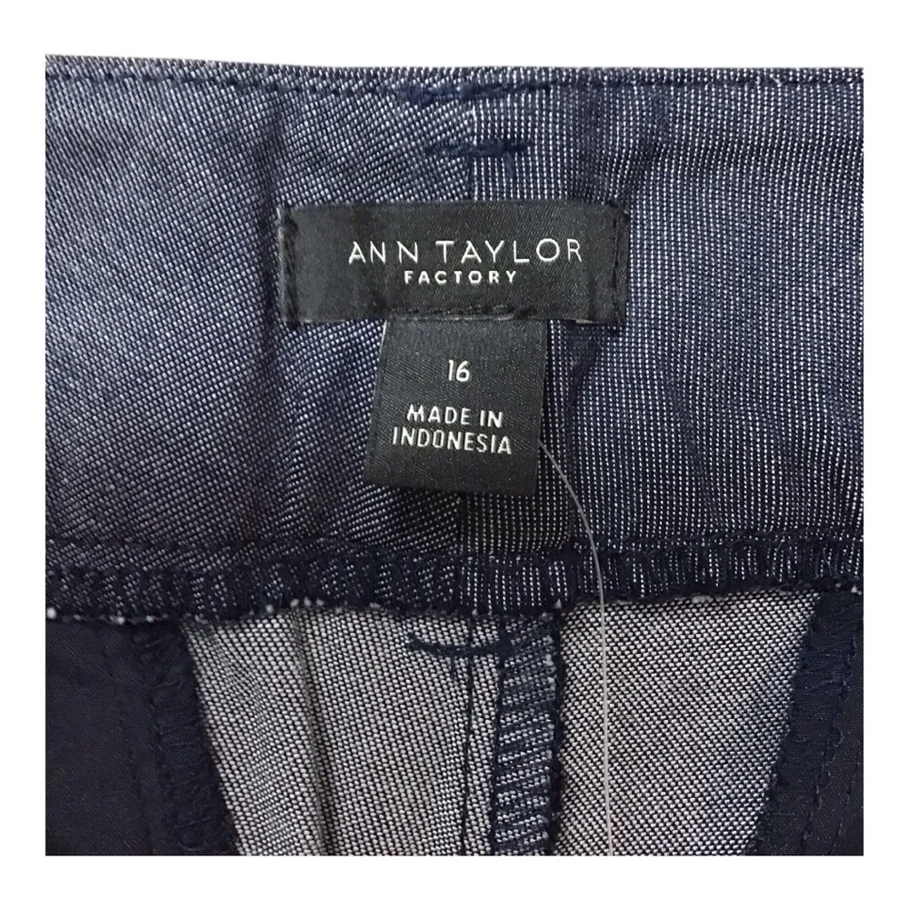 Ann Taylor Bermuda Shorts - Picture 4 of 7